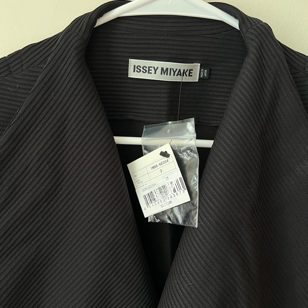 NWT Issey Miyake Ribbed Vest